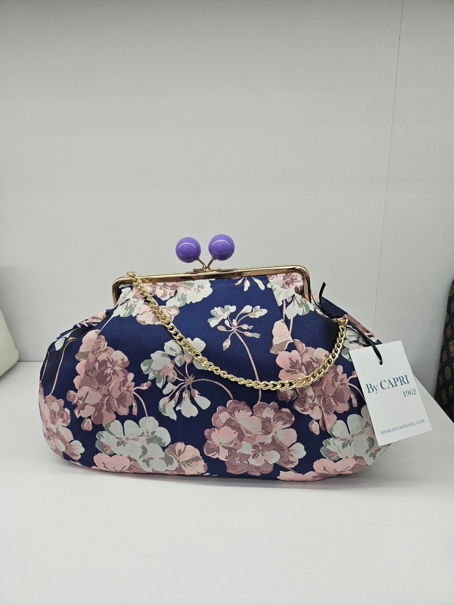 Borsa  By Capri